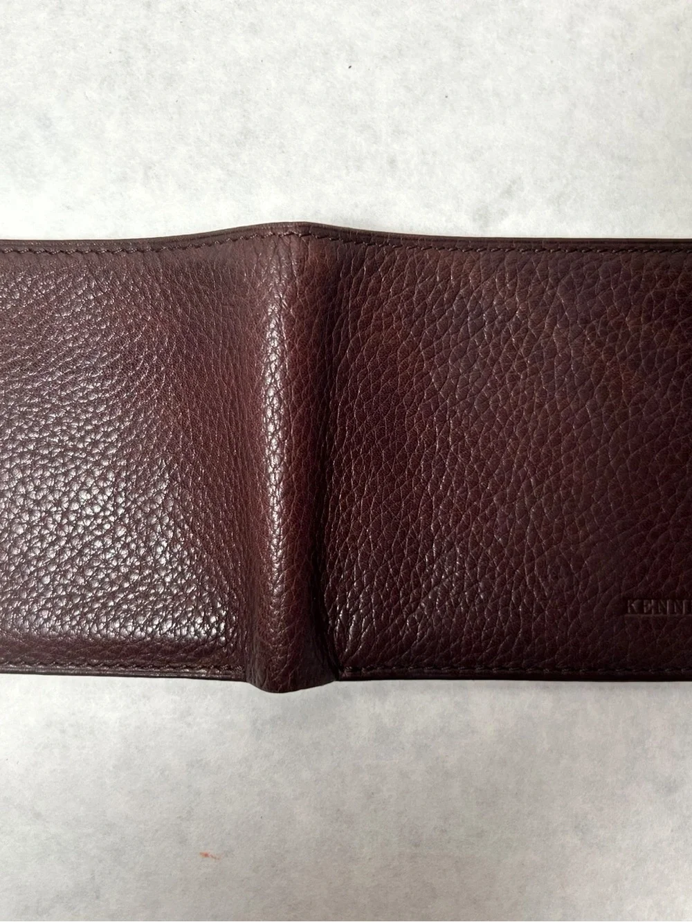 Kenneth Cole Men's Dark Brown Pebbled Leather Bi-Fold Wallet EUC